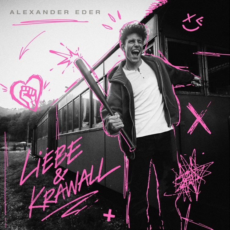 Albumcover Liebe & Krawall: Alexander Eder mit Baseballschläger vor einem alten Zugwaggon, pinke Kritzeleien
